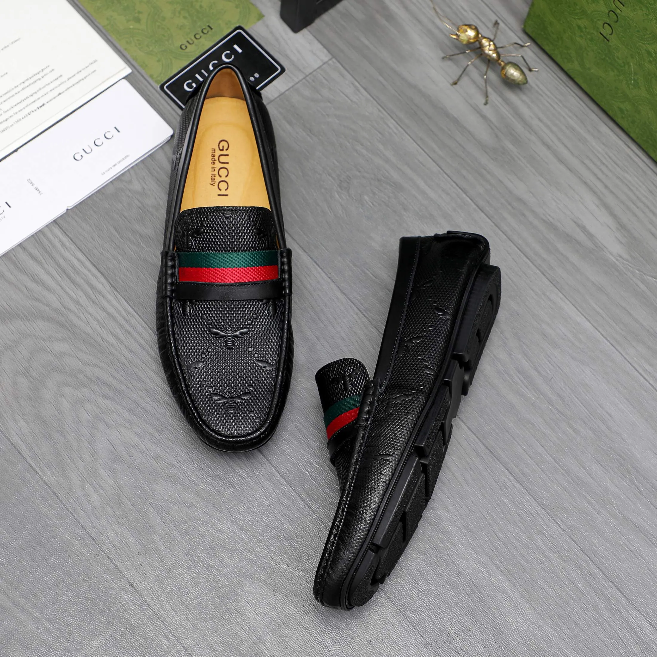 Men's shoes 💰400 Product trademark: GUCCI "Gucci" casual slip-on shoes Regular size: 38-45 (45 is custom-made and non-returnable) Product materials: Selected embossed cowhide upper, pigskin lining, rubber outsole